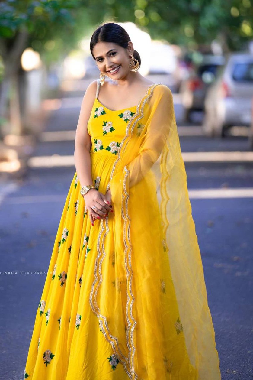 Elegant Yellow Embellished Work Georgette Dress Gown – Cherrypick